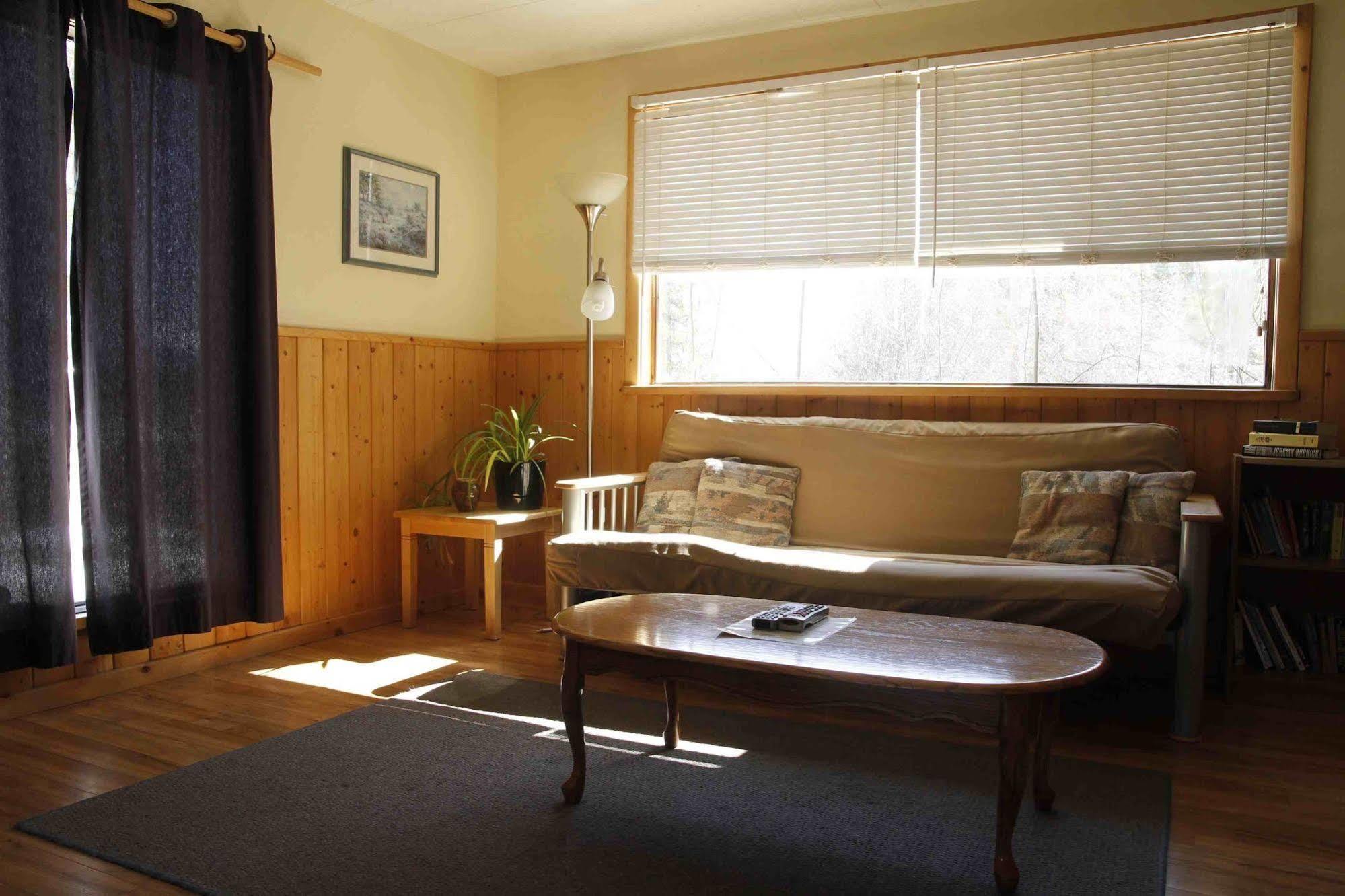 Hotel Sundog Retreat Whitehorse Exteriér fotografie